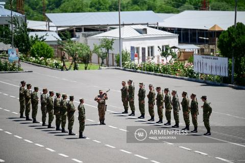 В Минобороны Армении рассчитывают, что в ближайшие два года ВС пополнят больше профессиональных офицеров