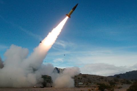 Совет НАТО-Украина проведет экстренное заседание по поводу запуска Россией ракеты “Орешник”: AFP
