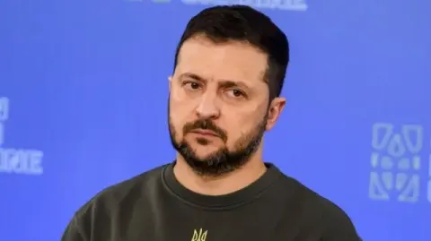 Президент Украины сменил командующего Сухопутными войсками ВСУ