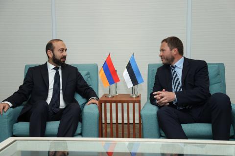 Ararat Mirzoyan et le ministre estonien des Affaires étrangères discutent de l'approfondissement du partenariat entre l'Arménie et l'UE