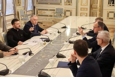Зеленский предложил разместить иностранные войска в Украину до тех пор, пока страна не вступит в НАТО