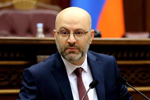 Davit Arushanyan renuncia a su mandato parlamentario