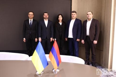 أعضاء مجموعة الصداقة الأرمنية الأوكرانيةببرلمان أرمينيا يلتقون رئيس مجموعة الصداقة الأوكرانية-الأرمنية الجديد في برلمان أوكرانيا