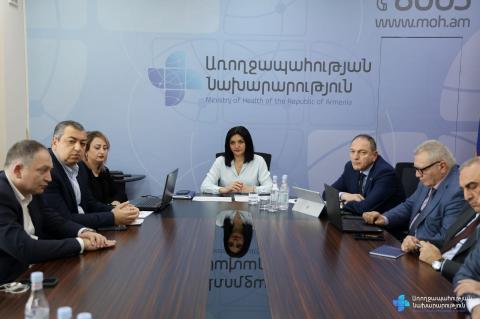 Ապահովագրական ընկերությունները բուժծառայության դիմաց չեն փոխհատուցել ԲԿ–ներին, տարիներով կուտակած պարտքեր ունեն. Նանուշյան