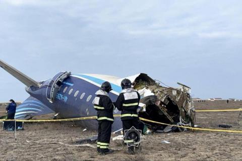 Dos niños chechenos viajaban en el avión azerbaiyano que se estrelló cerca de Aktau