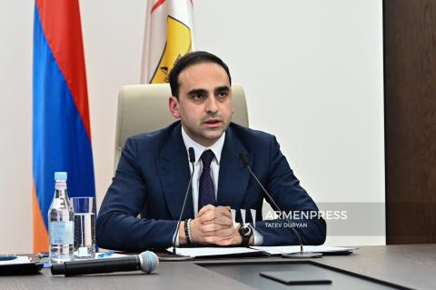 Ավինյանը ներողություն է խնդրել ավտոկայանատեղիների վճարների առնչությամբ իր հոր կողմից արված կոպիտ արտահայտության համար