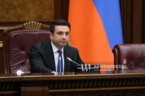 Meeting between Parliament Speaker Alen Simonyan and relatives of missing servicemen underway