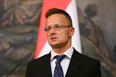 L'Ukraine doit se conformer à l'accord de l'UE, selon le ministre hongrois des Affaires étrangères