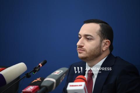 Conférence de presse du ministre de l'Industrie de haute technologie de la République d'Arménie Mkhitar Hayrapetyan