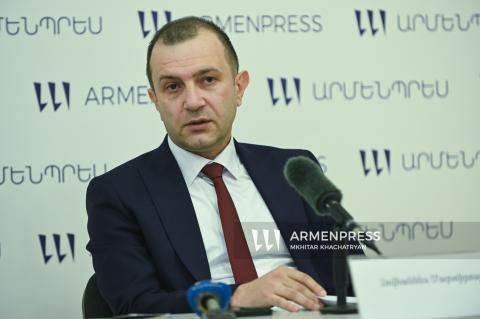 სომხეთის რესპუბლიკის გარემოს დაცვისა და წიაღის ინსპექტირების ორგანოს ხელმძღვანელ ჰოვჰანეს მარტიროსიანის პრესკონფერენცია