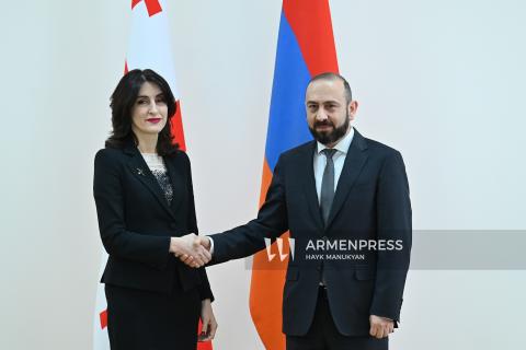 Conférence de presse des ministres des Affaires étrangères d'Arménie et de Géorgie