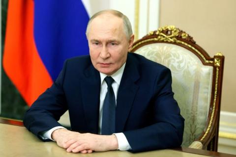 Путин поручил принять дополнительные меры для защиты госграницы РФ