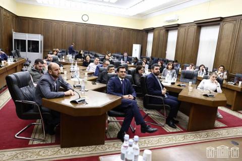 Фрация «Гражданский договор» выдвинула кандидатуры на должность члена Аудиторской палаты и зампредседателя Постоянной комиссии НС по вопросам здравоохранения