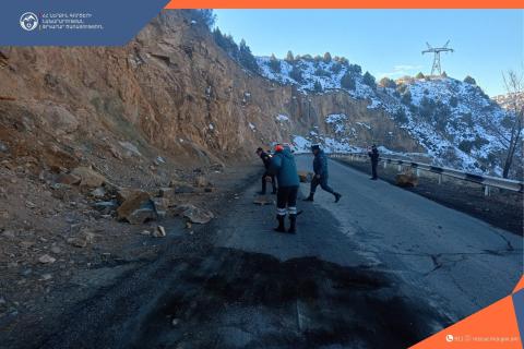 Автодорога, ведущая в город Джермук, которая была закрыта из-за камнепада, уже открыта для двустороннего движения