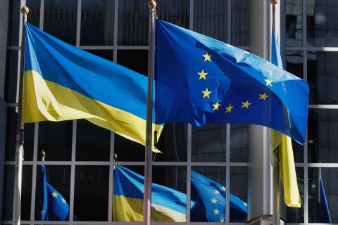 США считают, что ЕС должен участвовать в достижении мирного соглашения по Украине