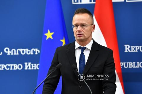 Венгрия не собирается покидать ЕС после выхода из МУС: Сийярто