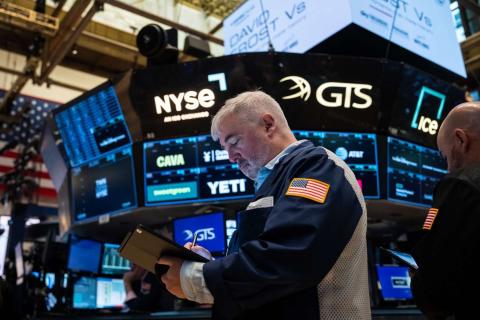 US stocks down - 16-04-25