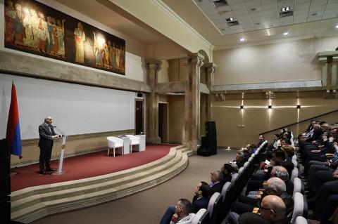 Հանրային խորհուրդը պետք է լինի մտագրոհի տեղ, որտեղ կլինեն քննարկումներ երկրի զարգացման ռազմավարությունների և կոնկրետ հարցերի վերաբերյալ. վարչապետ Փաշինյան