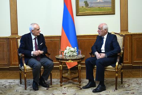 ՀՀ նախագահն ընդունել է  նյարդաբանության և հոգեբուժության պրոֆեսոր, Հռոմի San Raffaele ինստիտուտի տարիքային զարգացման խանգարումների բաժանմունքի ղեկավարին