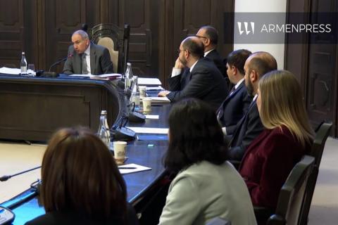რომელი მინისტრი მოვიდა და თქვა გადავდოთ, ჯობია გადადგომის განცხადება დაწერო։ პრემიერ-მინისტრი
