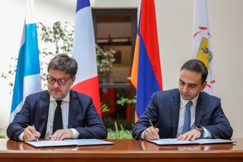 Yerevan, Marseille sign Declaration of Brotherly Relations