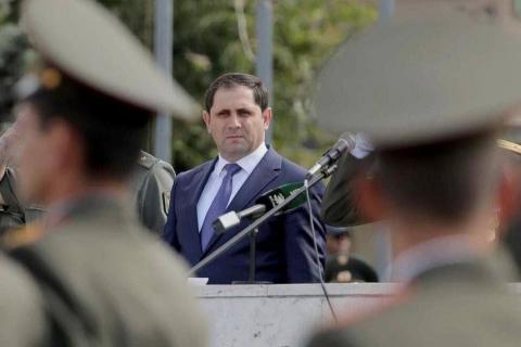Armenian Defense Minister visits Greece