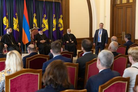 Ամենայն Հայոց Կաթողիկոսը 35 երկրների դատավորների հետ հանդիպմանն անդրադարձել է Ադրբեջանում հայ գերիների շինծու դատավարությանը