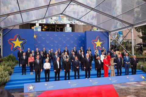 Armenian PM attends opening ceremony of European Political Community Summit