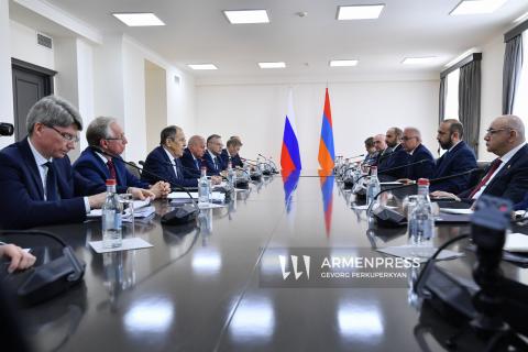 Միրզոյանը Լավրովի հետ հանդիպմանը հաստատել է հայկական կողմի պատրաստակամությունը՝ շարունակելու արդյունավետ քաղաքական երկխոսությունը