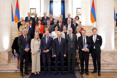 Վարչապետի հետ հանդիպմանը Արևելյան Եվրոպայի և Կենտրոնական Ասիայի երկրներում ԵՄ դեսպանները կարևորել են տարածաշրջանում խաղաղության ապահովման ՀՀ ջանքերը
