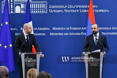 Joint press conference by Armenian FM Ararat Mirzoyan and French FM Jean-Noël Barrot