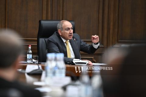 Pashinyan afirma que los salarios altos se destinan principalmente a aquellos con educación competitiva en Armenia