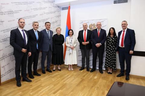 Թինաթին Ռուխաձեն Ժաննա Անդրեասյանին շնորհակալություն է հայտնել Հայաստանում Վրաստանի մշակույթի օրերի պատշաճ կազմակերպման համար