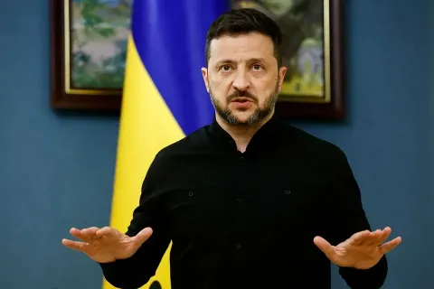 Зеленский рассказал о российских ударах, которые привели к жертвам и ранениям в Украине