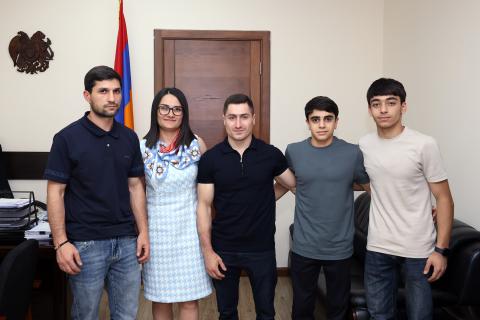 ԿԳՄՍ փոխնախարարն ընդունել է մարմնամարզության Եվրոպայի առաջնության մեդալակիրներին