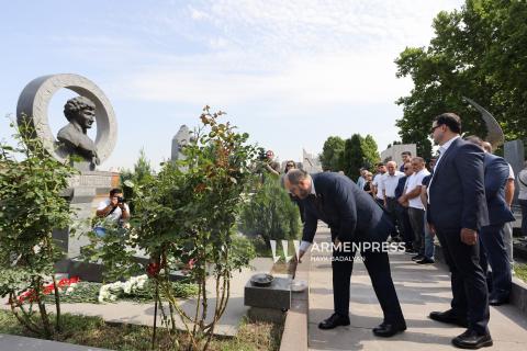 Presidente de Federación Armenia de Halterofilia y deportistas rindieron homenaje a Yuri Vardanyan