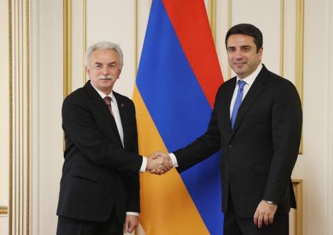 ՀՀ ԱԺ նախագահը հանդիպել է Լատվիայի Սաեյմայի Լատվիա-Հայաստան բարեկամական խմբի ղեկավարի հետ