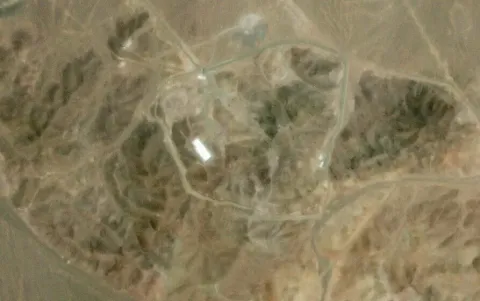 Спутники зафиксировали некоторое разрушение иранского ядерного объекта Фордо - The Times of Israel