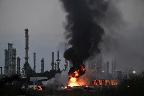 Haifa oil refinery's facilities shut down following Iranian missile strike