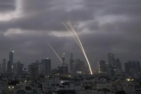 Téhéran a utilisé un missile de dernière génération lors des frappes contre Israël, selon le ministère iranien de la Défense