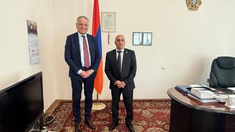 ევროკავშირის დელეგაციის ხელმძღვანელი სომხეთში სტუმრად იმყოფებოდა სომხეთის ცენტრალურ საარჩევნო კომისიაში
