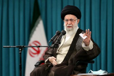 Le guide suprême iranien, l'ayatollah Ali Khamenei, a délégué une partie importante de ses pouvoirs au Conseil suprême du Corps des gardiens de la revolution islamique