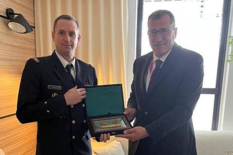 Armenian deputy defense minister visits Paris Air Show