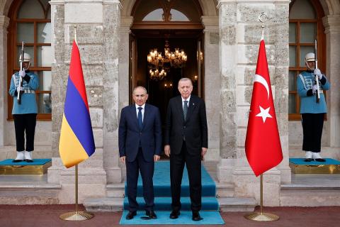 თურქეთის პრეზიდენტმა სომხეთის პრემიერ-მინისტრთან შეხვედრისას ხაზი გაუსვა ერევანსა და ბაქოს შორის მიღწეული შეთანხმების მნიშვნელობას