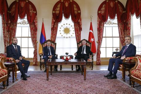 پاشینیان درچارچوب دیدار با اردوغان اعلام کرد: «ارمنستان مصمم به پایبندی به سیاست برقراری صلح و ثبات پایدار در منطقه است»
