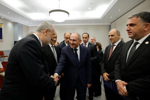 Премьер-министр Пашинян встретился с представителями армянской общины Турции