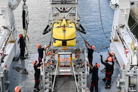 В Атлантическом океане обнаружили больше 1000 бочек с радиоактивными отходами