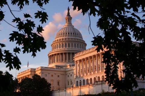 Сенат США принял законопроект Трампа о налогах и ​​расходах