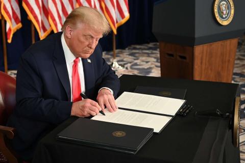 Указ Трампа об ограничении выдачи гражданства по праву рождения признан неконституционным