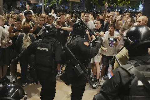 Serbian police use teargas to disperse protesters